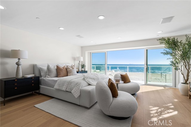 105 A Surfside Avenue, Surfside CA: https://media.crmls.org/medias/6c3c4303-01ca-474b-9bc1-94824a574a77.jpg
