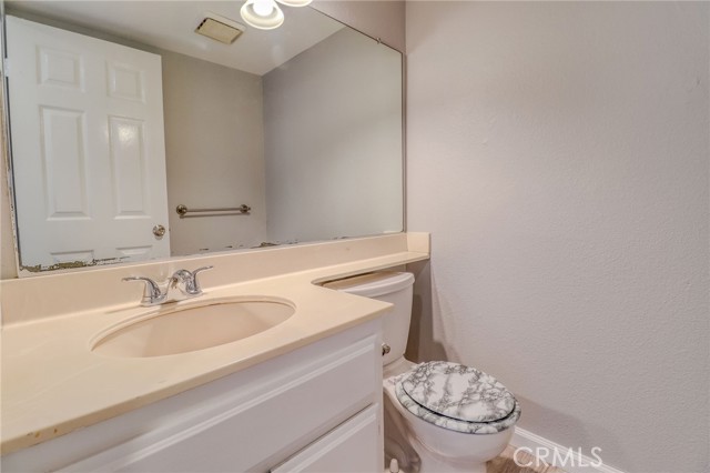 14738 Pioneer Boulevard, Norwalk CA: https://media.crmls.org/medias/6c3db5ac-aa03-4135-8e23-9e61e926c932.jpg
