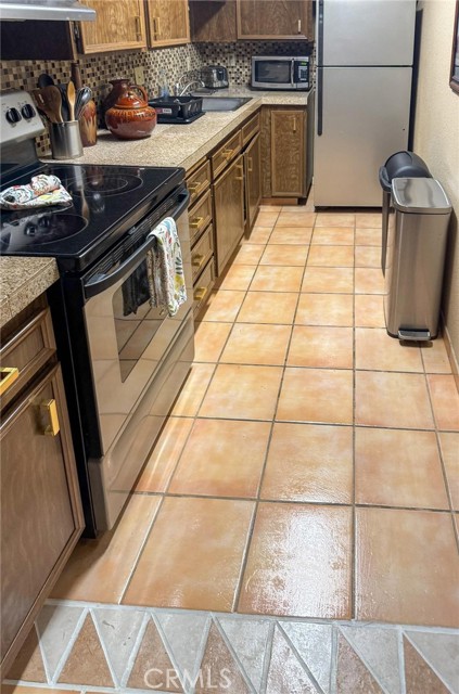 Detail Gallery Image 7 of 17 For 2812 N Auburn Ct #202,  Palm Springs,  CA 92262 - 1 Beds | 1 Baths