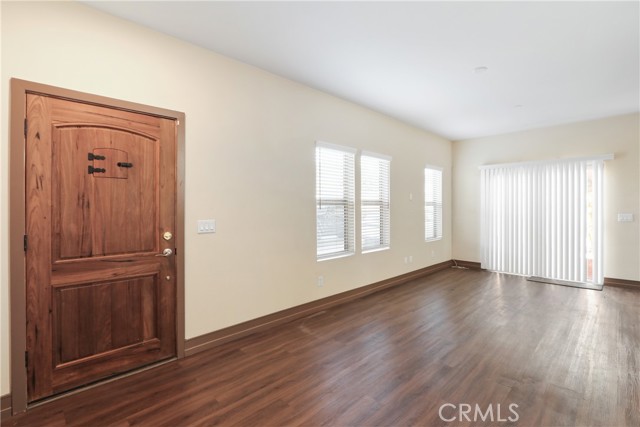 Detail Gallery Image 3 of 24 For 11613 216th, Lakewood,  CA 90715 - 3 Beds | 2/1 Baths