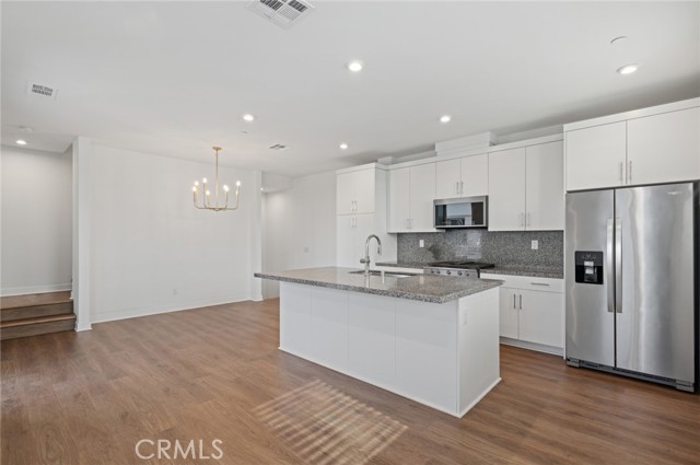Detail Gallery Image 9 of 27 For 1503 W Cara Dr, Anaheim,  CA 92805 - 3 Beds | 2/1 Baths