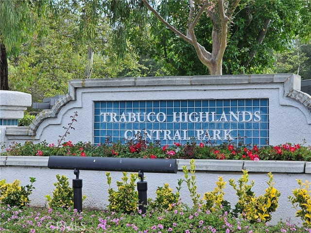 21351 Birdhollow Drive, Rancho Santa Margarita CA: https://media.crmls.org/medias/6c42d44e-245f-4b65-8a9b-f9d936115c4f.jpg