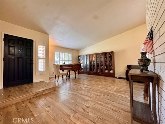 Detail Gallery Image 8 of 20 For 2442 Antelope, Corona,  CA 92882 - 4 Beds | 3 Baths