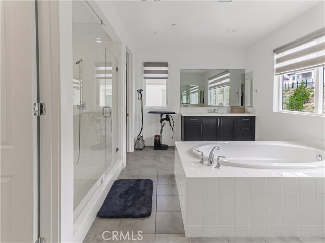 Detail Gallery Image 31 of 43 For 20725 W Liana Ct, Porter Ranch,  CA 91326 - 5 Beds | 5/1 Baths