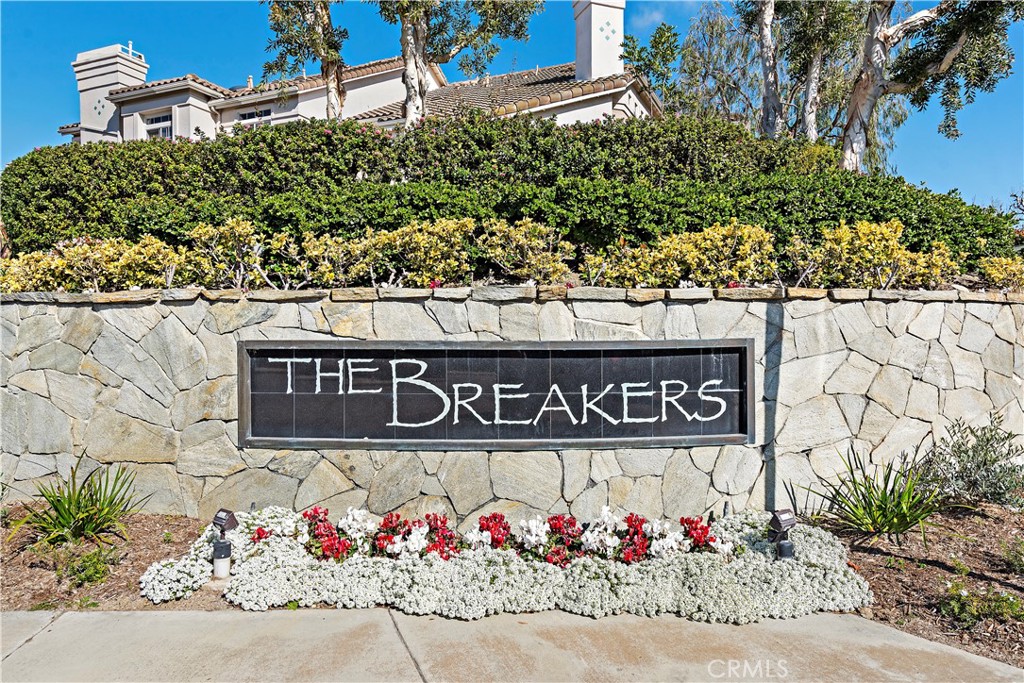 MLS #OC25059345 img 2