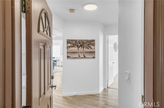 Detail Gallery Image 3 of 17 For 1030 N Loma Ave #101,  Long Beach,  CA 90804 - 2 Beds | 2 Baths