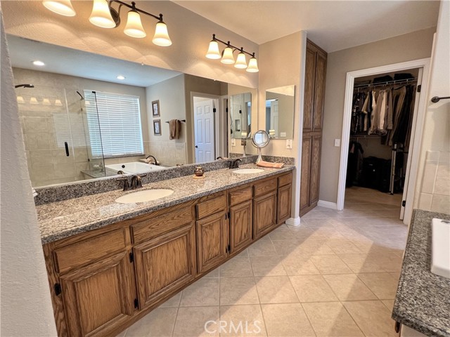 Detail Gallery Image 16 of 28 For 16187 Cousins Cir, Riverside,  CA 92503 - 5 Beds | 3 Baths