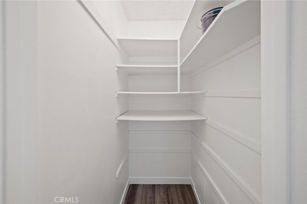 https://media.crmls.org/medias/6c45e6d4-695a-43b1-807f-11de90eb3a52.jpg?preset=X-Large