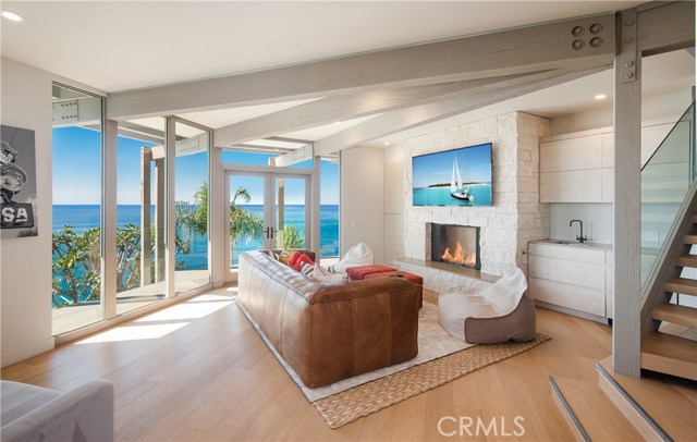 Detail Gallery Image 8 of 40 For 709 Kendall Dr, Laguna Beach,  CA 92651 - 4 Beds | 4/1 Baths