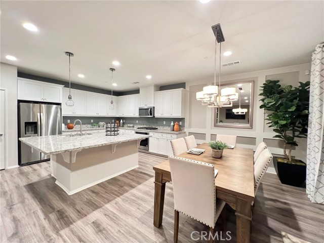 Detail Gallery Image 13 of 37 For 30253 Big Country, Menifee,  CA 92584 - 4 Beds | 3 Baths