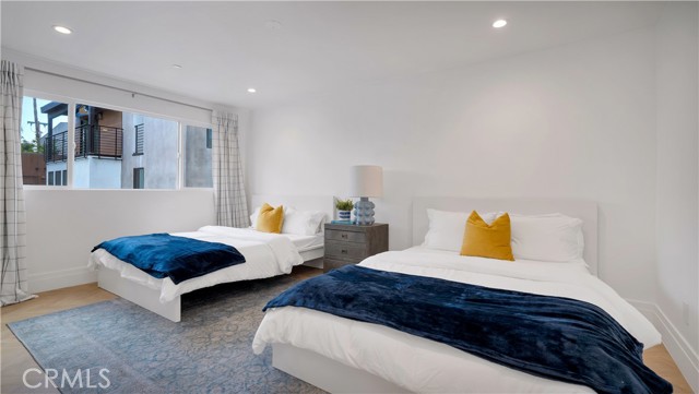 Detail Gallery Image 14 of 18 For 1351 1/2 Seward, Los Angeles,  CA 90028 - 2 Beds | 2 Baths