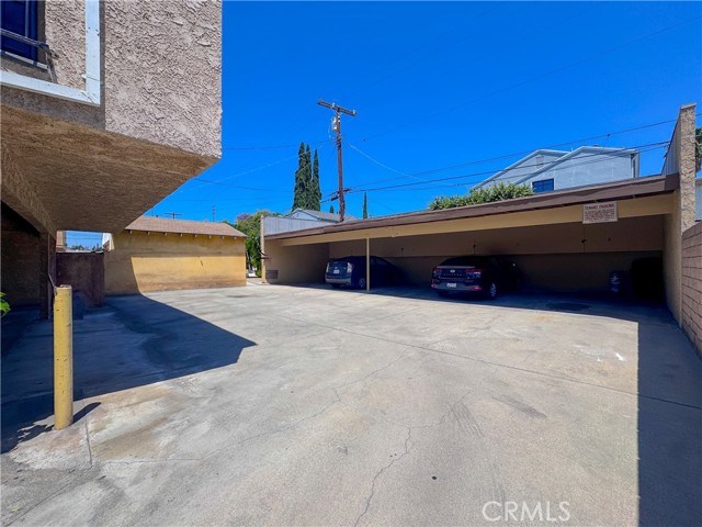 Detail Gallery Image 4 of 13 For 10923 Moorpark St, North Hollywood,  CA 91602 - – Beds | – Baths