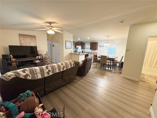 Detail Gallery Image 9 of 32 For 21210 W Arrow Hwy #24,  Covina,  CA 91724 - 3 Beds | 2 Baths