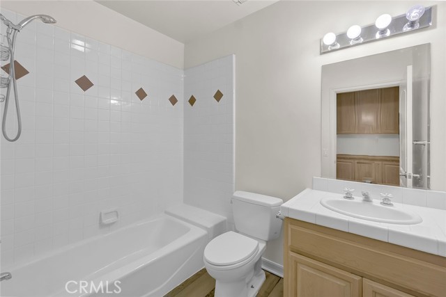6041 Calle Mirador, Yorba Linda CA: https://media.crmls.org/medias/6c4859a9-b0aa-43f3-89cd-c1ba0f73ae6f.jpg