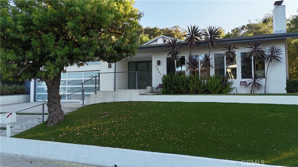 15672 Castlewoods Drive