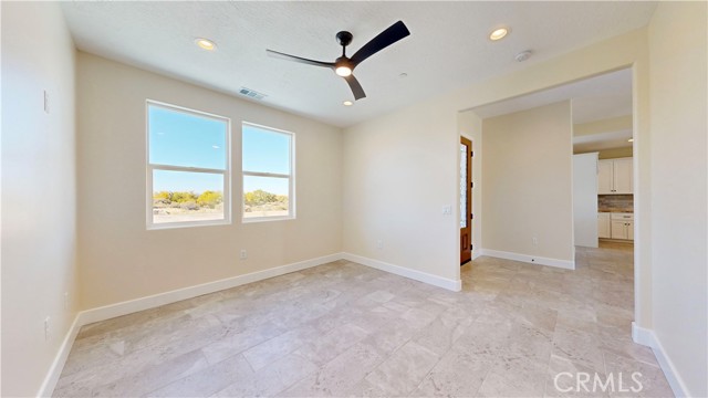 Detail Gallery Image 15 of 68 For 14285 Riverside Dr, Apple Valley,  CA 92307 - 4 Beds | 2/1 Baths