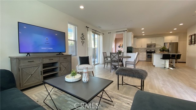 Detail Gallery Image 9 of 35 For 97 Quill, Irvine,  CA 92620 - 3 Beds | 2/1 Baths