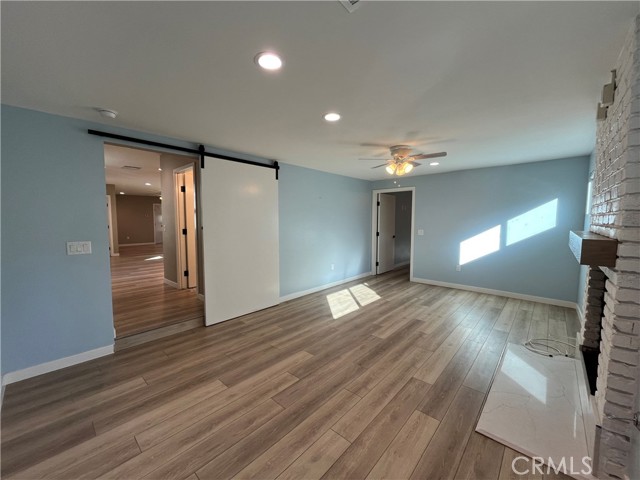 Detail Gallery Image 22 of 33 For 5108 Serrania, Woodland Hills,  CA 91364 - 2 Beds | 3 Baths