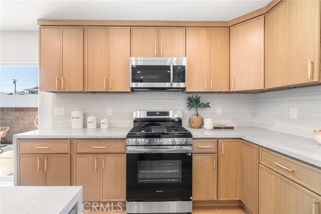 22748 Samuel Street, Torrance CA: https://media.crmls.org/medias/6c49df9f-ea9b-4ed2-9e3e-1514afac4661.jpg