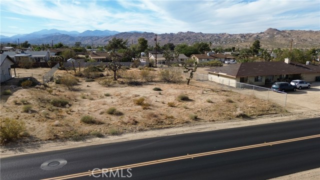Detail Gallery Image 13 of 18 For 7022 Avalon Ave, Yucca Valley,  CA 92284 - – Beds | – Baths