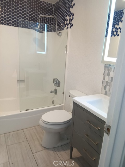 Image 5 of 11 For 64275 Spyglass