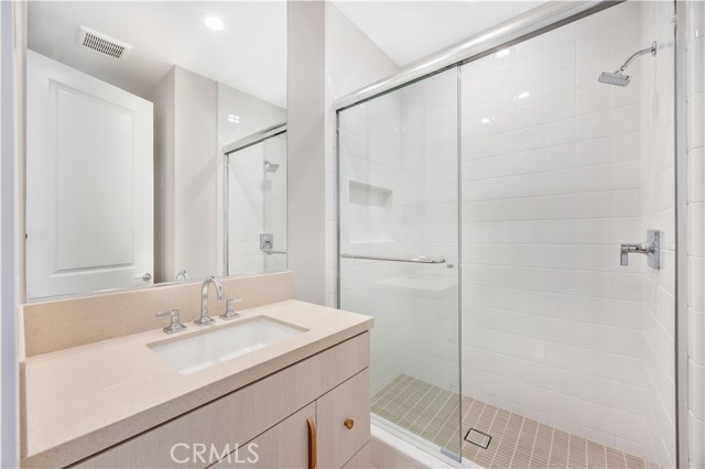 173 Creation, Irvine CA: https://media.crmls.org/medias/6c4b05c1-e4e6-47a5-a913-9e119bfcf893.jpg