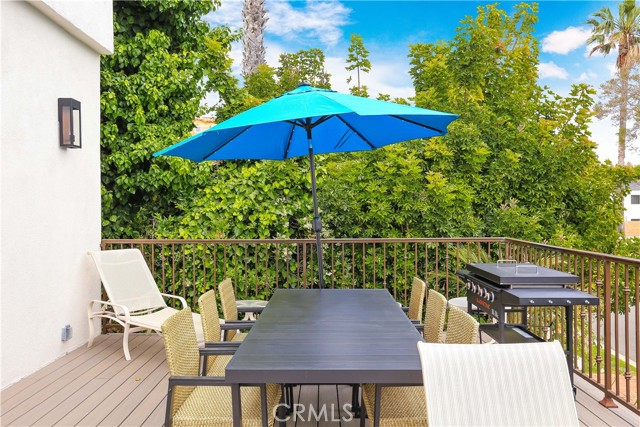 617 Iris Avenue, Corona del Mar CA: https://media.crmls.org/medias/6c4b41cb-afe6-4a12-92e5-923c9febe4d1.jpg