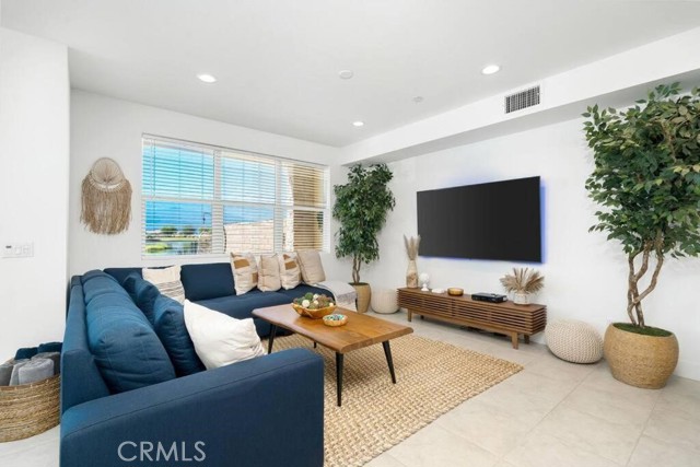 Detail Gallery Image 5 of 40 For 84675 Lago Breeza, Indio,  CA 92203 - 4 Beds | 4/1 Baths