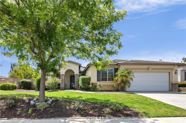 Detail Gallery Image 2 of 26 For 31139 Little Camille Way, Menifee,  CA 92584 - 5 Beds | 2 Baths
