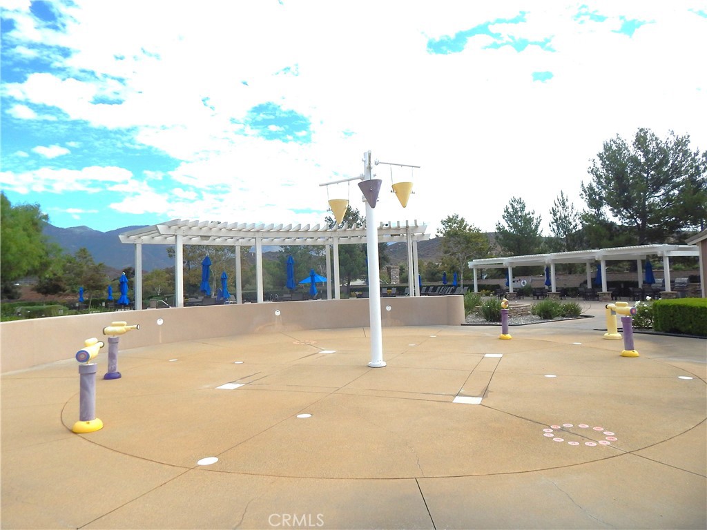 https://media.crmls.org/medias/6c4d8255-153f-4475-ac7d-f688c36029e2.jpg?preset=X-Large