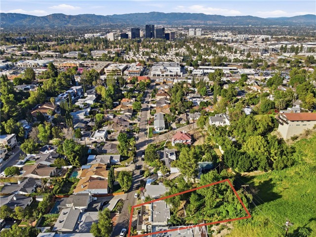 Detail Gallery Image 35 of 40 For 5244 Baza Ave, Woodland Hills,  CA 91364 - 3 Beds | 3 Baths