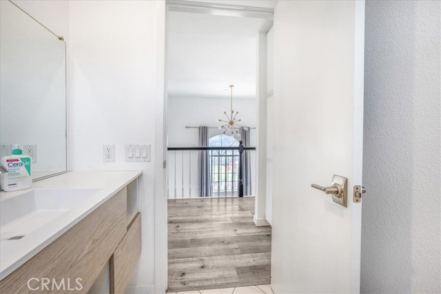 2481 S Bundy Drive, Los Angeles CA: https://media.crmls.org/medias/6c4f56db-1017-43a4-8e97-b49ad292d524.jpg