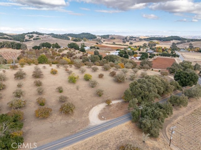 Detail Gallery Image 9 of 51 For 4350 Vineyard Dr, Paso Robles,  CA 93446 - 4 Beds | 3/1 Baths