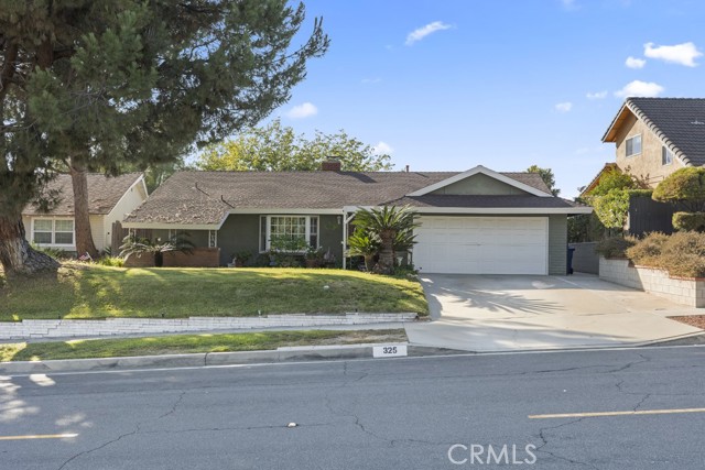 325 El Encino