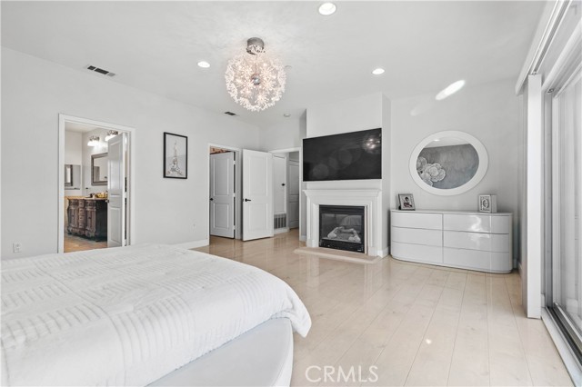 Detail Gallery Image 54 of 69 For 6920 Valmont #5,  Tujunga,  CA 91042 - 4 Beds | 3 Baths