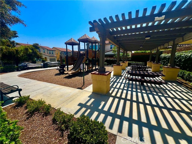2421 Via Alicante, Corona CA: https://media.crmls.org/medias/6c50de0a-0b3a-4f2f-82be-921a7466d171.jpg