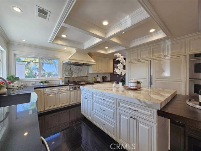 940 N Silent Ranch Drive, Glendora CA: https://media.crmls.org/medias/6c515d9a-d1a2-4e14-bcc4-08d1620a6e83.jpg