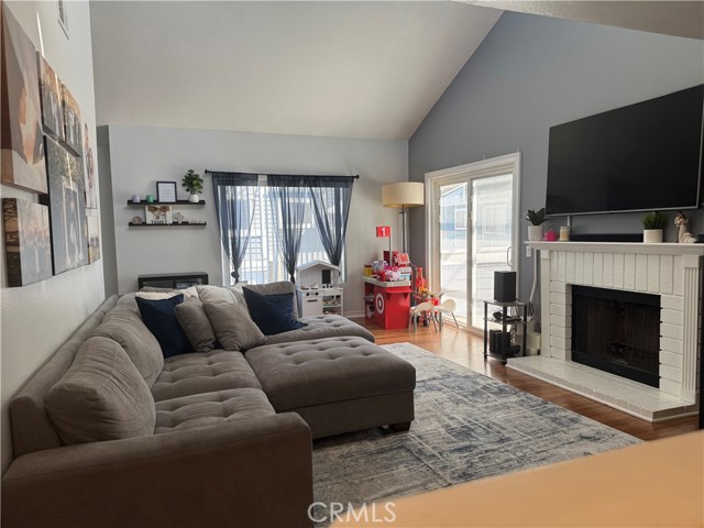 Detail Gallery Image 6 of 24 For 24141 High Knob Road #G,  Diamond Bar,  CA 91765 - 2 Beds | 1 Baths