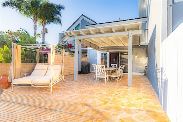 Detail Gallery Image 8 of 39 For 3436 Bravata Dr, Huntington Beach,  CA 92649 - 4 Beds | 3 Baths