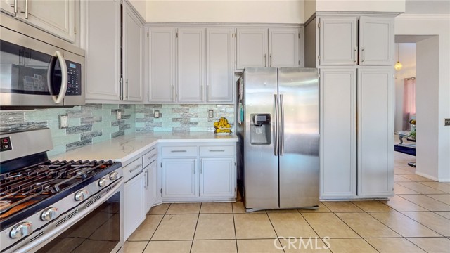 Detail Gallery Image 13 of 37 For 5636 Pheasant Dr, Fontana,  CA 92336 - 4 Beds | 2/1 Baths