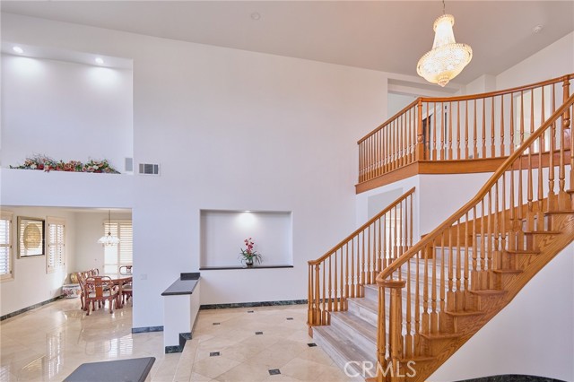 Detail Gallery Image 7 of 34 For 18662 Jockey Cir, Huntington Beach,  CA 92648 - 5 Beds | 4 Baths