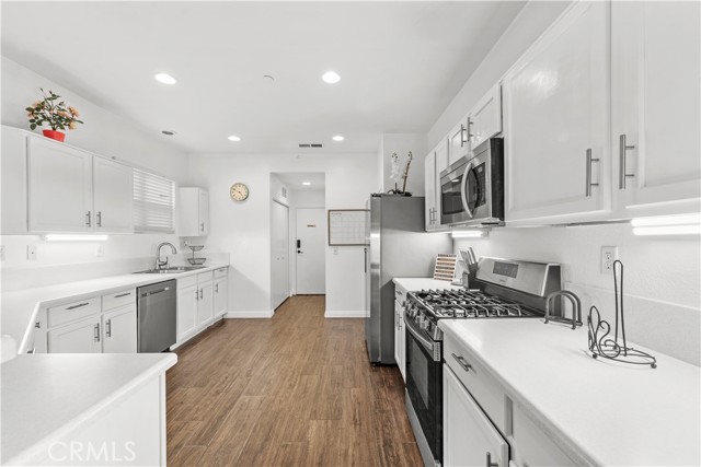 7353 Ellena W, Rancho Cucamonga CA: https://media.crmls.org/medias/6c534641-7c07-4e2d-8731-6b591a365c9d.jpg