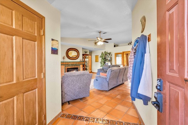 Detail Gallery Image 3 of 59 For 10341 Pinon Ave, Morongo Valley,  CA 92256 - 4 Beds | 3 Baths