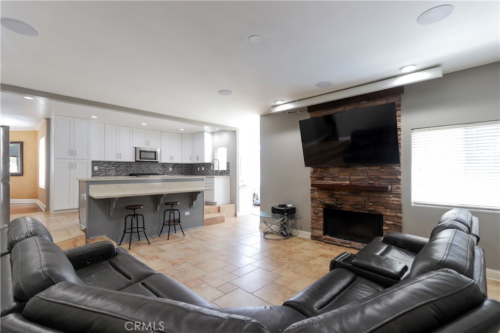 MLS #CV26141167 image #9