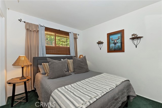 Detail Gallery Image 12 of 27 For 1068 Oak Ln, Lake Arrowhead,  CA 92326 - 3 Beds | 1/1 Baths