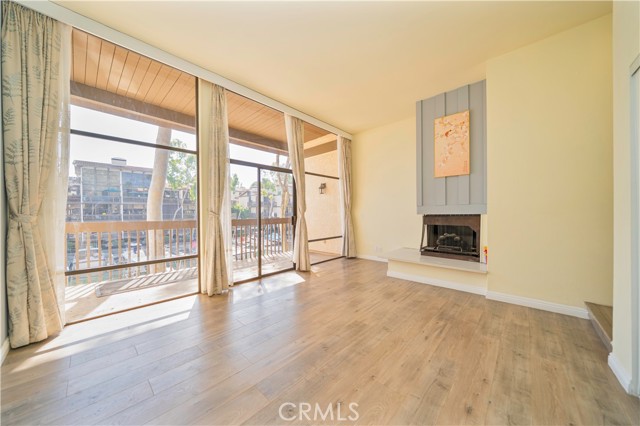 Detail Gallery Image 18 of 28 For 6336 Marina Pacifica, Long Beach,  CA 90803 - 2 Beds | 2/1 Baths