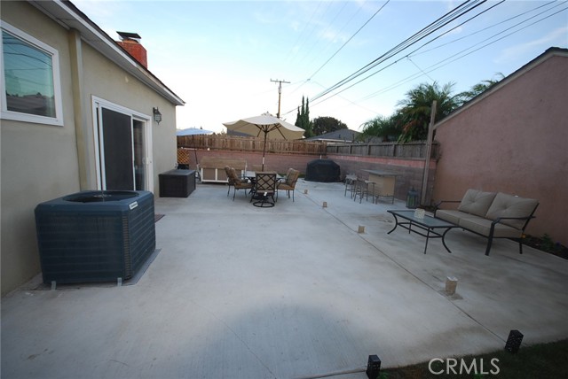 3708 Michelson Street, Lakewood CA: https://media.crmls.org/medias/6c55f1b7-6ab5-4b46-9b69-d2b5b2748363.jpg