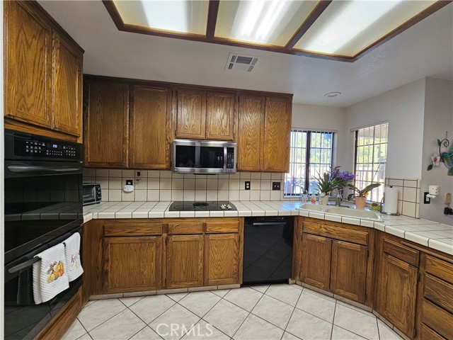 Detail Gallery Image 36 of 62 For 43450 Wendy Way, Lancaster,  CA 93536 - 4 Beds | 2/1 Baths