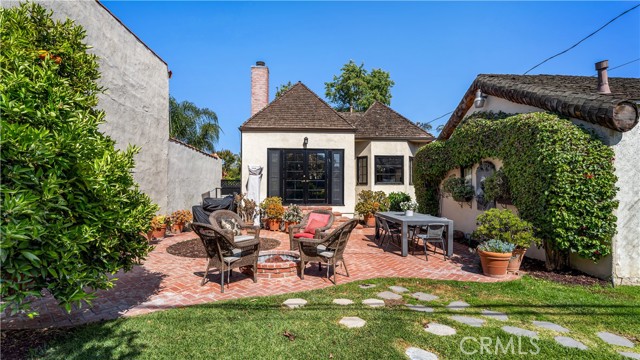 Detail Gallery Image 65 of 69 For 2042 N Ross St, Santa Ana,  CA 92706 - 3 Beds | 2/1 Baths