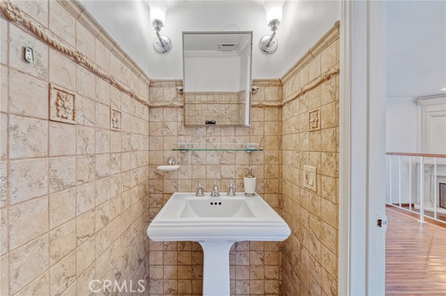 Detail Gallery Image 7 of 26 For 807 N Sycamore Ave #6,  Los Angeles,  CA 90038 - 3 Beds | 3 Baths